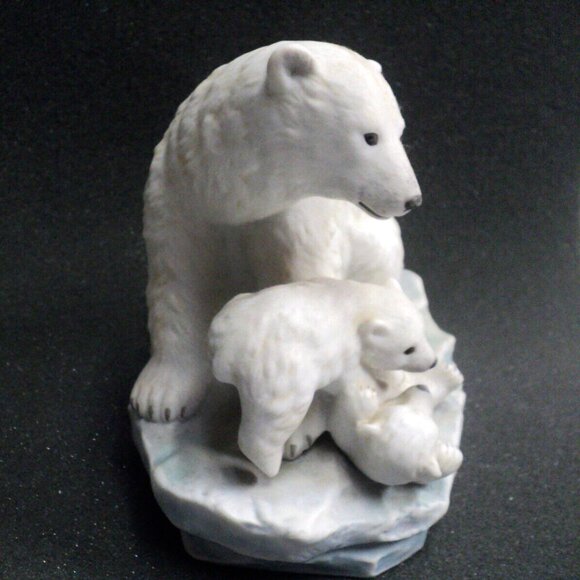 Polar Bear and Cubs Figurine Endangered Species Homco Masterpiece Porcelain 1993 - Picture 4 of 6
